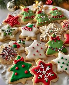 Cookie Snack, Christmas Sugar Cookies, Gordon Ramsay, Cookies Ingredients, Holiday Cookies, Christmas Cake, Holiday Treats, Easy Cooking, Christmas Desserts