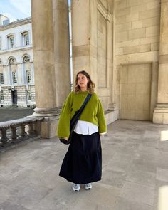 Green oversized jumper and black maxi dress outfit. Uk size 14. Maxi Dress And Jumper Outfit, Green Jumper, Green Maxi Skirt Outfit, Black Maxi Dress Outfit, London Outfit Ideas, Green Outfits For Women, Black Maxi Skirt, Maxi Dress Outfit, London Outfit