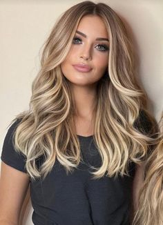 Hilarious Dogs, Fall Blonde Hair, Fall Blonde, Swimming Beach, Icy Blonde, Blonde Hair Looks, Beach Hairstyles, Hairstyles Curly