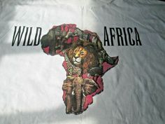 Vintage WWF World Wildlife - Collection by Thomas WILD AFRICA T-Shirt - Single Stitch - Size Medium (a big medium) - White - Made in USA Excellent Condition! (my apologies for the window shadows) Measures: 10.5" Sleeves - 22.25" Underarm to Underarm - 29.75" Length Shipped quickly & carefully. Feel free to send questions and thanks for looking. Wild T Shirt Design, Vintage Animal Shirt, Vintage Animal Sweatshirt, Vintage Horse Shirt, Window Shadow, Vintage Looney Tunes Shirt, My Apologies, The Window, Made In Usa