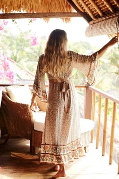 Jastie Floral Print Maxi Gown V-Neck 3/4 Sleeve Women Dresses Bohemian Hippie Long Beach Dress 2019 Summer Boho Dresses Vestidos Bohemian Schick, Trumpet Sleeve Dress, Beautiful Boho Dresses, Bohemia Dress, Boho Chique, Bikinis Crochet, Boho Mode, Mode Hippie, Bohemian Dresses