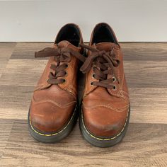 Doc Marten Brown Platform Tie Loafers! Inside And Toe Show Slight Wear But The Bottom Sole Looks Barely Worn!! Tongue Says Size 9/41- Fits Like A Women’s 9. Casual Brown Lace-up Shoes With Almond Toe, Brown Low-top Oxfords For Spring, Brown Low-top Loafers With Brogue Detailing, Casual Leather Shoes With Perforated Toe Box For Work, Casual Leather Shoes For Work With Perforated Toe Box, Casual Brogue Boots With Closed Toe, Casual Slip-on Oxfords With Brogue Detailing, Casual Oxfords With Brogue Detailing And Almond Toe, Casual Oxfords With Perforated Round Toe