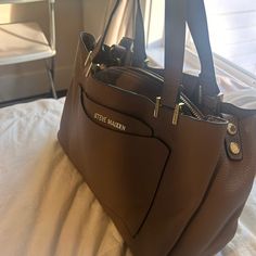 New Like Condition :) Steve Madden Crossbody Bag, Steve Madden Bags, Steve Madden, Crossbody Bag, Bag Lady, Women Shopping, Color