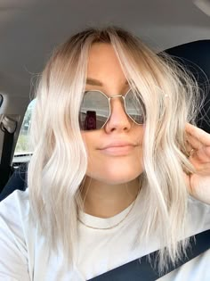 Platinum Blonde Hair Long Bobs, Platinum Long Bob, Medium Blonde Hair Cuts, Platinum Blonde Long Bob, Blonde Hair Lob, Blonde Balayage Long Bob, Platinum Blonde Lob, Platinum Blonde Hair Short, Platinum Blonde Short Hair