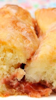 a close up of a piece of food on a plate with some sort of pastry