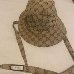 Worn Only Once. Men Or Women Can Wear. Bucket Hat Gucci, Gucci Hats Women, Gucci Bucket Hat Outfit Women, Gucci Adjustable Bucket Hat, Gucci Short Brim Summer Hats, Luxury Gucci Summer Hat, Gucci Brown Short Brim Hat, Gucci Adjustable Brimmed Hat, Gucci Brown Curved Brim Hat