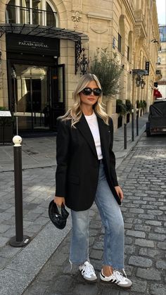 IG: @marine_diet Casual Dinner Outfits, Dinner Outfit Fall, Looks Adidas, Dinner Outfit Casual, 00s Mode, Look Legging, Latina Outfits, Cute Work Outfits, Looks Pinterest