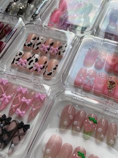 60 randomly picked completely unique nails sets at a $30 discount (6 sets bought individually would be $90 on average) All packages include: nail glue, buffer, file, cuticle pusher, cuticle oil (1ml), and free gift. Press On Nails Packaging Ideas, Press On Nails Packaging, Press On Nail Business, Nails Box, Nails Sets, Art Supplies Storage, Long Nail Designs, Beauty Make-up, Really Cute Nails