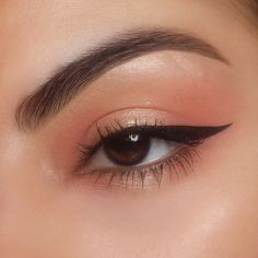 Natural Peach Eye Makeup, Peach Makeup Look, Green Makeup Tutorial, Simple Eyeshadow Looks, Kaja Beauty, Peach Eye Makeup, Simple Eyeshadow Tutorial, Natural Eyeshadow Looks, Normal Makeup