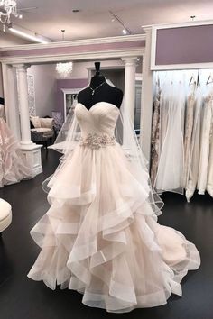 Sweetheart Champange Ruffless Ball Gown Princess Wedding Dress Long Beach Wedding Dresses, Prom Dress Tulle, Tulle Long Prom Dress, Ball Gowns Princess, Wedding Ideas Dresses, Sweetheart Wedding Dress, Wedding Dresses Beaded, Princess Wedding Dress, Wedding Dress Pictures