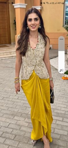 Ethnic Fusion Outfits, Blouse For Heavy Arms, Indo Western Co Ord Sets, Dothi Style Dress For Women, Indo Western Skirt Outfits, Indo Western Wedding Outfits Women, New Indowestern Outfit For Women, Dhoti Skirt Outfits, Indowestern Outfits Casual