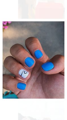 Cute Beach Gel Nails, Short Gel Nails Vacation, Boho Nails Simple Summer Beach, Beach Nail Designs Short Nails, Nails Verano Summer Cortas, Beach Vacation Nail Ideas Short, Cute Nails For A Cruise, Short Sporty Nails, Solid Color Acrylic Nails With Design