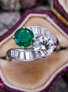 Vintage Emerald Ring With Vvs Diamond, Vintage White Gold Emerald Ring With Vvs Clarity, Dazzling Platinum Emerald Ring, Vintage Hallmarked Emerald Ring In Platinum, Luxury Vintage Platinum Emerald Ring, Vintage Platinum Emerald-cut Emerald Ring, Dazzling Emerald-cut Platinum Jewelry, Bridal Diamond Jewellery, Antique Engagement Rings