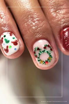 Disney Christmas Nails Designs Disney Winter Nail Designs, Disney Character Nails Short, Short Simple Disney Nails, Disney Christmas Short Nails, Christmas Disney Nails Short, Disney Christmas Nails Short