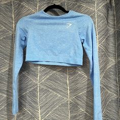 This Is A Never Worn (Due To Pregnancy) Super Cute Long Sleeve Crop In Periwinkle Blue From Gym Shark. Gym Shark Tops, Gym Shark Long Sleeve, Gym Shark Long Sleeve Crop, Gym Shark Outfit, Gym Shark, Vacation Fits, Dance Things, Athletic Crop Top, Shark T Shirt