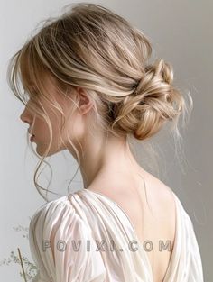 31 Stunning Ideas for Low Bun with Bangs Hairstyles: From Curly and Messy to Formal Wedding Hair Romantic Wedding Bun, Bun With Bangs Hairstyles, Low Bun With Bangs, Formal Wedding Hair, Low Bridal Bun, Wedding Hairstyles Updo Messy, Bun With Bangs, Low Bun Wedding Hair, Hair Sleek