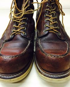 Grey Hair Men, Red Wing Boots, Vintage Workwear, Mens Attire, Red Wing Shoes, Mens Boots Fashion, Red Wing, Military Uniform, Boots And Sneakers