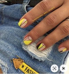 Small Nail Art, Nails School, Small Nail, Art Design Ideas, Simple Nail Art Designs, Black Nail, Yellow Nails, My Nails, Easy Nail Art