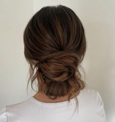 Cute trendy bun hairstyle ideas | Easy hairstyle ideas Lose Bun Hairstyles, Cute Quick And Easy Hairstyles, Twisty Hairstyles, Trendy Bun, Easy Braided Updo, Easy Work Hairstyles, Hairstyle Ideas Easy, Messy Hair Updo, Hairstyle Examples