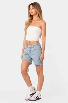 Poplin Bustier Top – edikted Low Rise Shorts Outfits, Low Rise Denim Shorts, Shorts Low Rise, Denim Shorts Outfit, Teen Shorts, Top Strapless, Low Rise Shorts, Swimwear Dress, Bustier Top