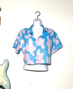 lightweight crop top! made with recycled fabric ❤️ cute lava lamp pattern button down shirt Funky Fits, Lamp Pattern, Funky Clothes, Crop Top Pattern, Crop Top Shirt, Funky Outfits, Wear Crop Top, Clothes Aesthetic, Vacation Wear