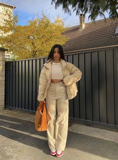 40s Mode, Mode Dope, Adrette Outfits, Streetwear Inspo, Beige Outfit, Aesthetic Fits, Neue Outfits