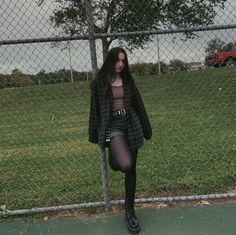 Black Tights Grunge Outfit, Alt Outfits With Shorts, Grunge Outfits With Skirt, Grunge Leggings Outfit, Grunge Cute Outfits, 2014 Grunge Outfits, Feminine Grunge Outfits, Formal Grunge Outfits, Grunge Summer Fits