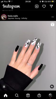 Finger Art, 5 Fingers, Nail Time, Black Nail Designs, Chic Nails, Black Nails, Stylish Nails, Beautiful Nails, Nail Inspo