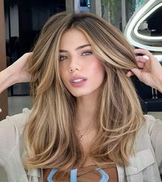 Hair Color Ideas With Blonde, Sunkissed Highlights, Hair Color Inspiration, Hair Refresh, Blonde Balayage Hair, Bombshell Hair, Hair With Highlights, Brown Hair Looks, Brunette Hair With Highlights