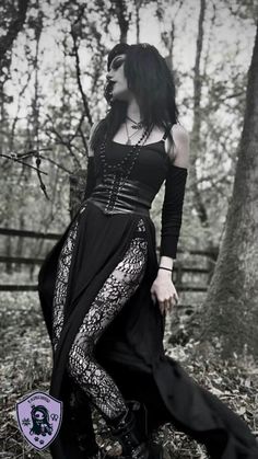 Fancy Goth Dress, Victorian Goth Aesthetic Outfit, Dark Ethereal Fashion, Dark Goddess Aesthetic Outfit, Romantic Goth Outfits Dresses, Gothic Y2k Fashion, Old Gothic Fashion, Gothic Outfits Aesthetic, Trad Goth Clothes