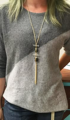 #stitchfix @stitchfix stitch fix https://www.stitchfix.com/referral/3590654 Stitch Fix stylist - I love the fit and style of this sweater! Not crazy about the necklace though. Cooler Style, Stitch Fix Fall, Elegante Casual, Cute Sweaters, Cozy Sweaters