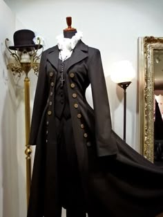 Gothic Style Fashion, Academy Uniform, Gothic Mode, Mode Steampunk, Royal Outfits, Gothic Style, Nagoya, Fancy Outfits