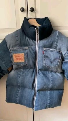 Reworked Clothes, Denim Diy Clothes, Ropa Upcycling, Diy Denim Jacket, Denim Crafts Diy, Upcycle Clothes Diy, Diy Clothes And Shoes, Diy Jacket, Denim Inspiration