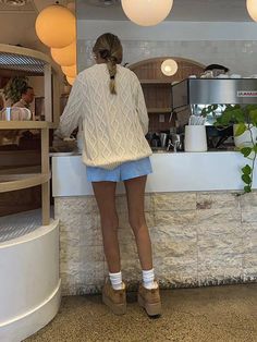 Comfy Aesthetic Outfits Summer, Sweden Aesthetic Outfit, August Fits, Hot Rainy Day Outfit, Class Outfits, Sweater Autumn, Fall Fit, Transition Outfits