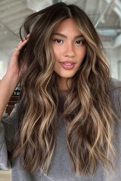 Caramel Blonde Hair Color, Caramel Blonde Hair, Hair Contouring, Honey Brown Hair, Bronde Balayage