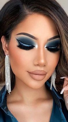 Navy Blue Makeup Ideas, Dark Blue Smokey Eye Makeup, Dramatic Blue Eye Makeup, Dramatic Eye Makeup Brown Eyes, January Makeup Looks, Dramatic Eye Makeup For Blue Eyes, Dark Blue Eyeshadow Looks, Navy Blue Makeup Looks, Navy Blue Eye Makeup