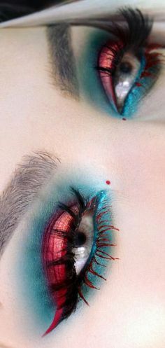 Blue Red Eye Makeup, Red Siren Makeup, Red Blue Eyeshadow, Blue And Red Eye Makeup, Red Blue Eye Makeup, Red And Blue Eye Makeup, Red Mermaid Makeup, Ocean Eye Makeup, Blue And Red Makeup Looks