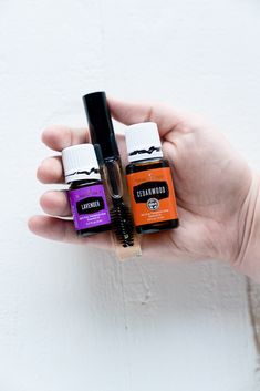 DIY Lash and Brow Serum - freeyourfork.com Essential Oil Cleaning Recipes, Oils For Relaxation, Nontoxic Skincare, Natural Skincare Recipes, Young Living Essential Oils Recipes