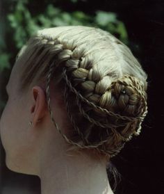 Classic Braids, Vintage Hairstyles Tutorial, Fantasy Hair, Fancy Hairstyles, Braids For Long Hair, Makati, Aesthetic Hair