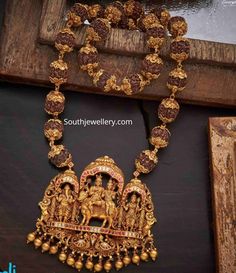 Rudraksha Jewelry, Ganesh Pendant, Jewellery Bridal, Beads Mala, Jewellery Wedding, Beautiful Gold Necklaces