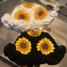 CROCHET Sunflower 🌻Granny Square FLOWER BRIM 🌸 beanie hat; comes in 3 sizes, Small Head, Medium Head & Big Head; Model wearing small head size🚨 Small Granny Square Projects, Crochet Sun Flower, Granny Square Flower, Sunflower Granny Square, Crochet Sun, Granny Square Projects, Flower Granny Square, Sunflower Colors, Confection Au Crochet