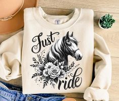 Horse Sublimation, Horse Png, Png Flowers, Vintage Png, Design Sweatshirt, Png Vintage, Flowers Png, Horse Shirt, T Shirt Design