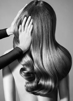 Sup Girl, Wash Day Routine, Salon Pictures, Day Routine, Hair Instagram, Hair Photography, Wash Day, Hair Spa, Hair Brands