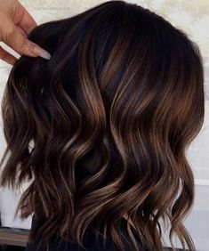 Hair Colour Ideas For Brunettes, Hair Colour Ideas, Cinnamon Hair, Brunette Ombre, Fall Winter Hair Color, Dark Brunette Hair, Brunette Balayage, Dark Hair With Highlights