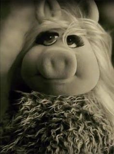 miss piggy from the muppet movie is shown in this black and white photo