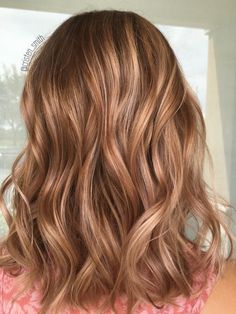 Jahodová Blond, Tmavý Blond, Auburn Hairstyles, Auburn Blonde Hair, Caramel Blonde Hair Color, Curly Braid, Color Rubio, Blond Balayage