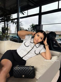 Corporate Attire Black Women, Black Femininity Classy, Restaurant Outfit Ideas, Black Femininity Aesthetic, Feminine Casual, Elegant Outfit Classy, Corporate Outfits