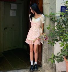 downtown girl vintage pastel dress aesthetic platform loafers dr martens white socks outfit lookbook Sawako Fits, Pose 28, Outfit Planning, Outfit Inso, Outfit Plan, Earth Angel, Daily Dress, Fashion Lookbook, Cute Fits