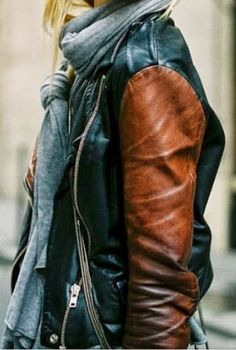 Double Tone Leather Jacket With Scarf Cardigan Blazer, I'm With The Band, Outfit Trends, Vogue Fashion, Looks Style, Mode Inspiration, Street Styles, Look Fashion, Passion For Fashion