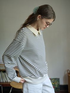 Get this vintage t-shirt in Simple Retro. 2022 Spring/Summer simple retro style. Sr Logo, Striped Sweatshirt, Simple Retro, Pre Fall Collection, Striped Sweatshirts, Contrast Collar, Brand Story, Pre Fall, Logo Embroidered